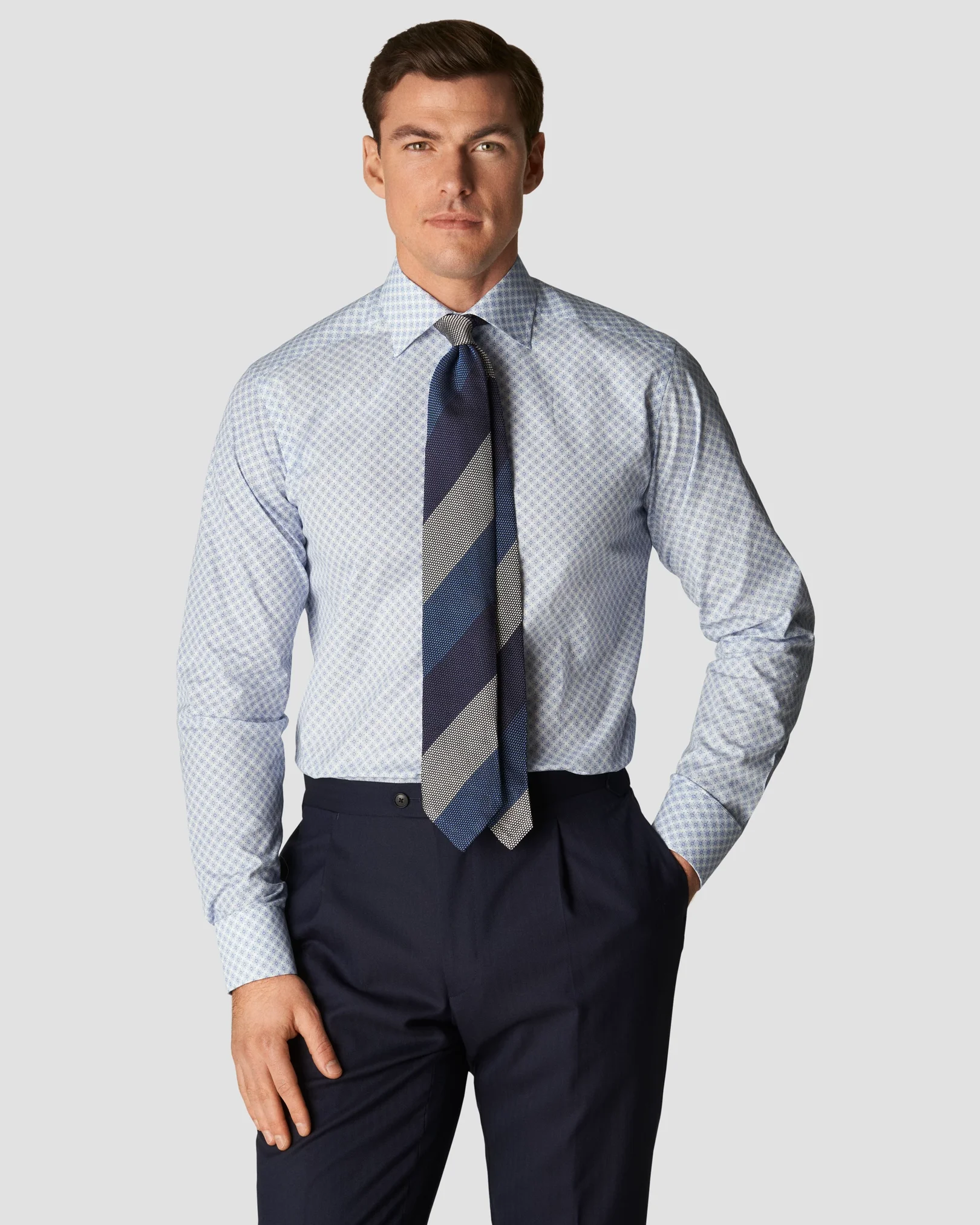 Eton - light blue poplin cutaway medallion print