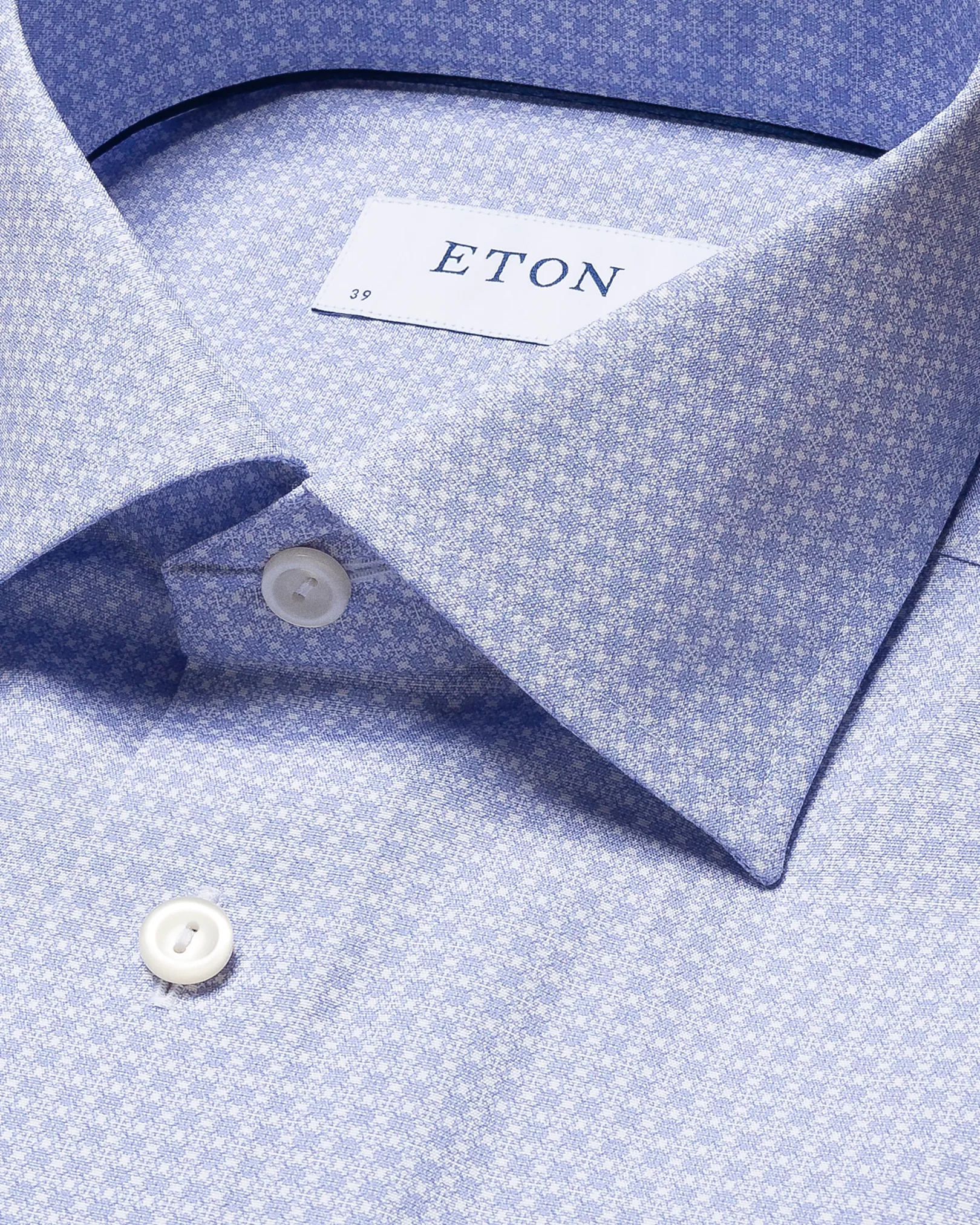 Eton - light blue poplin cut away geometric