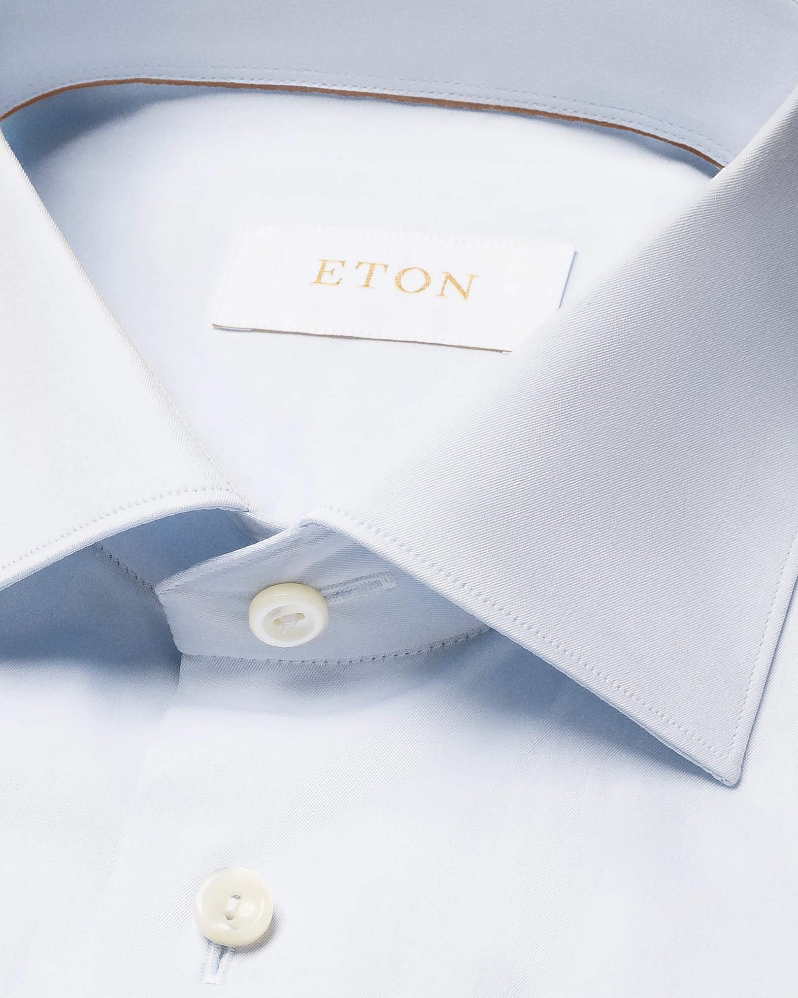 Eton - light blue twill elevated