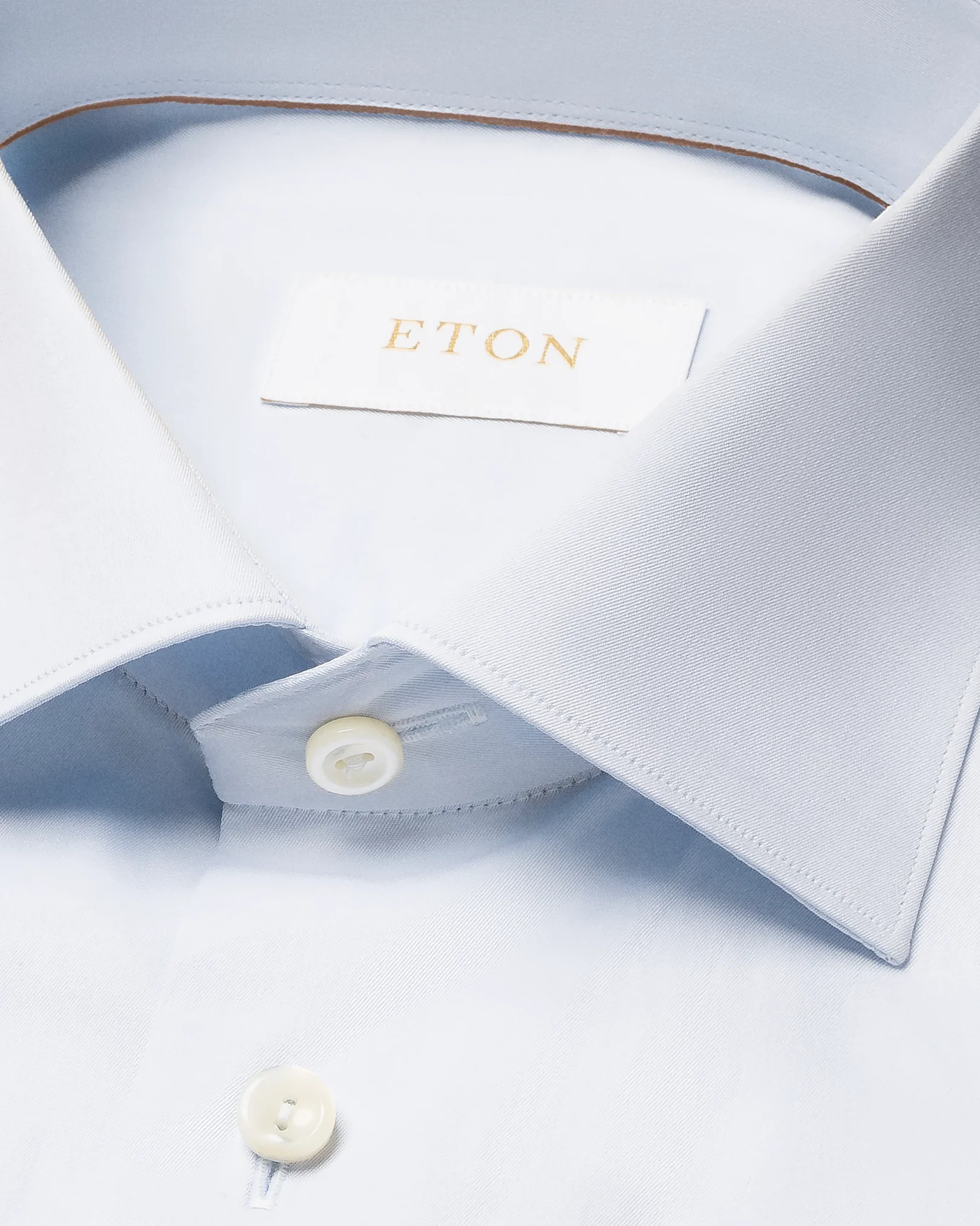 Eton - light blue twill elevated