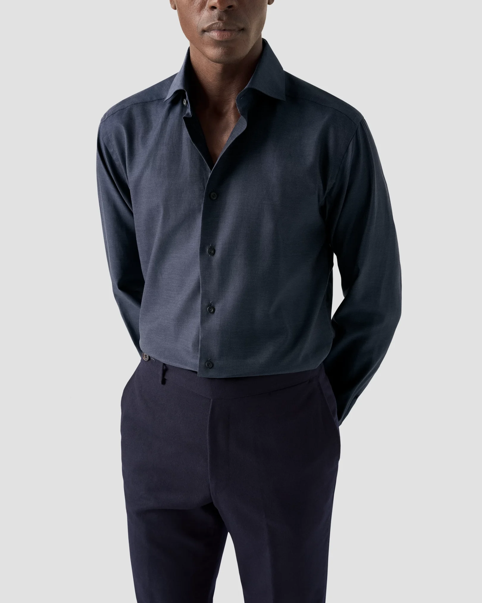 Eton - navy blue wide spread signature twill