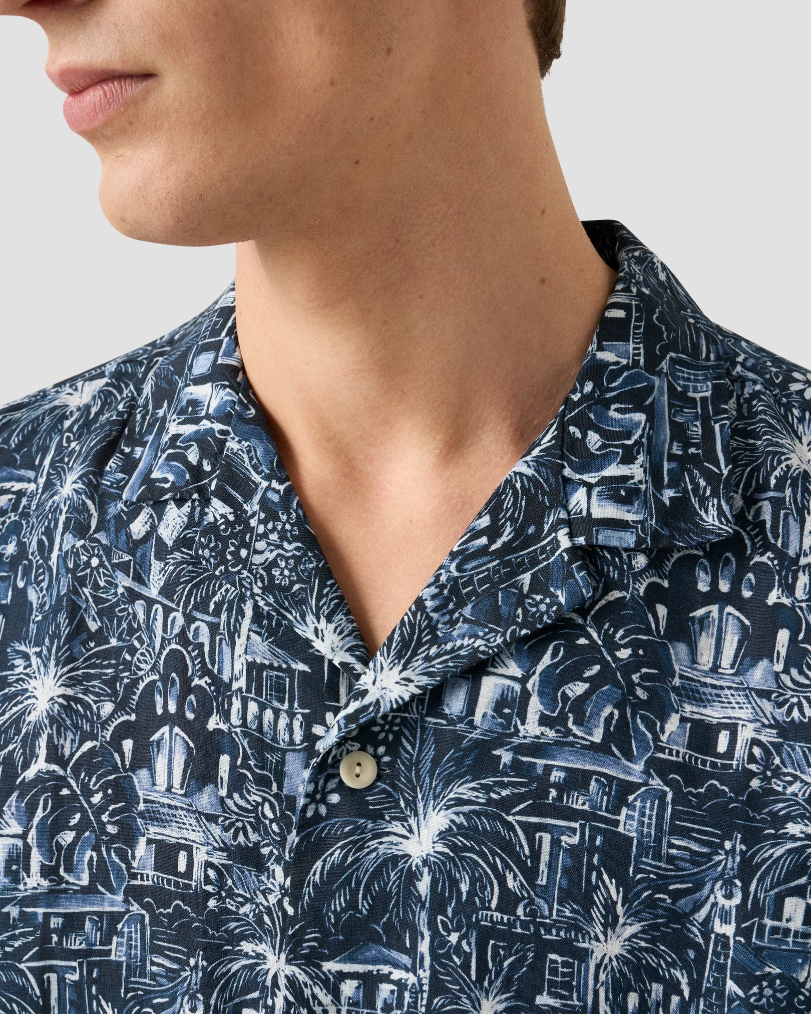 Eton - dark blue gaudi garden print resort shirt