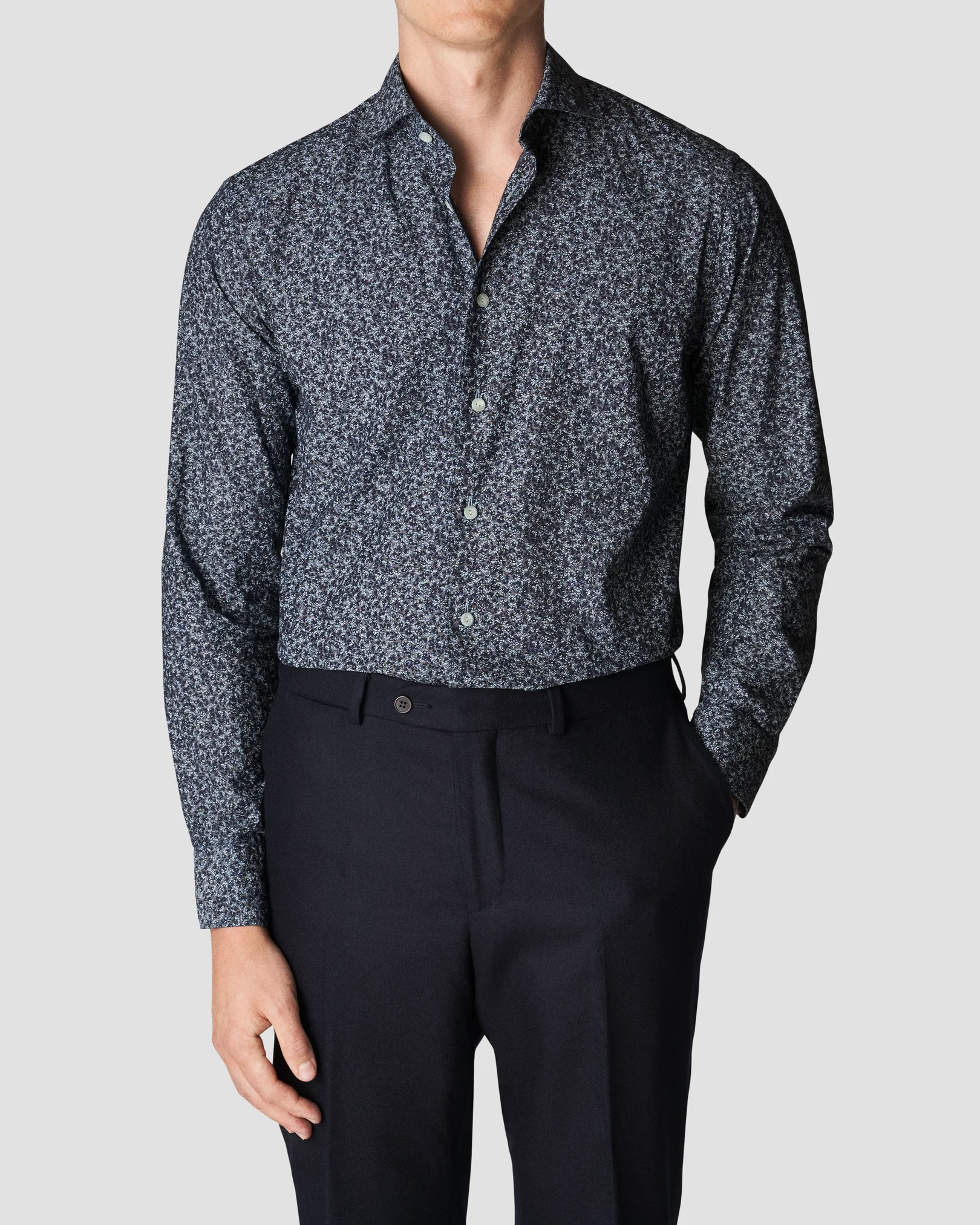 Eton - dark blue indigo wide spread single rounded slim soft