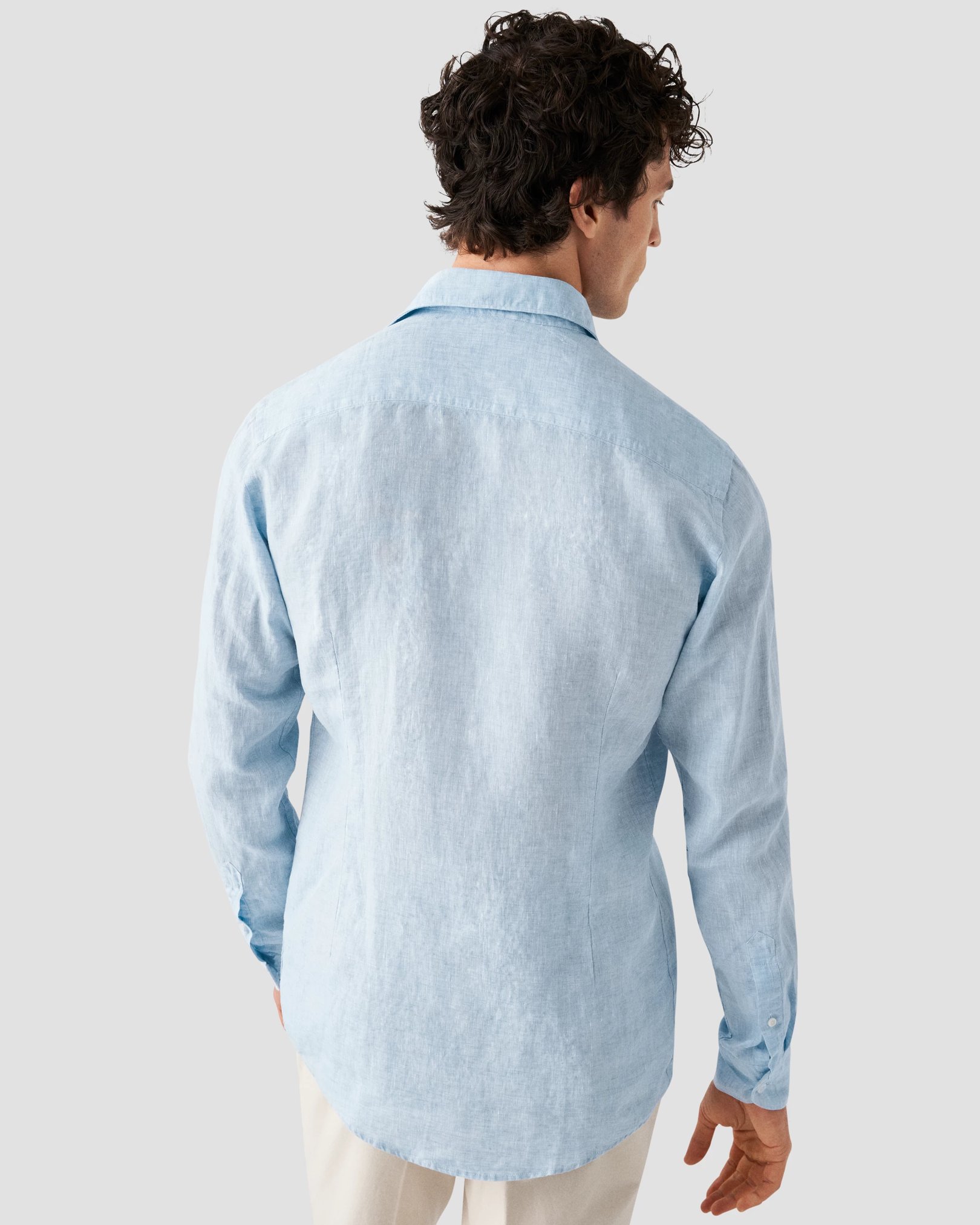 Eton - light blue linen wide spread