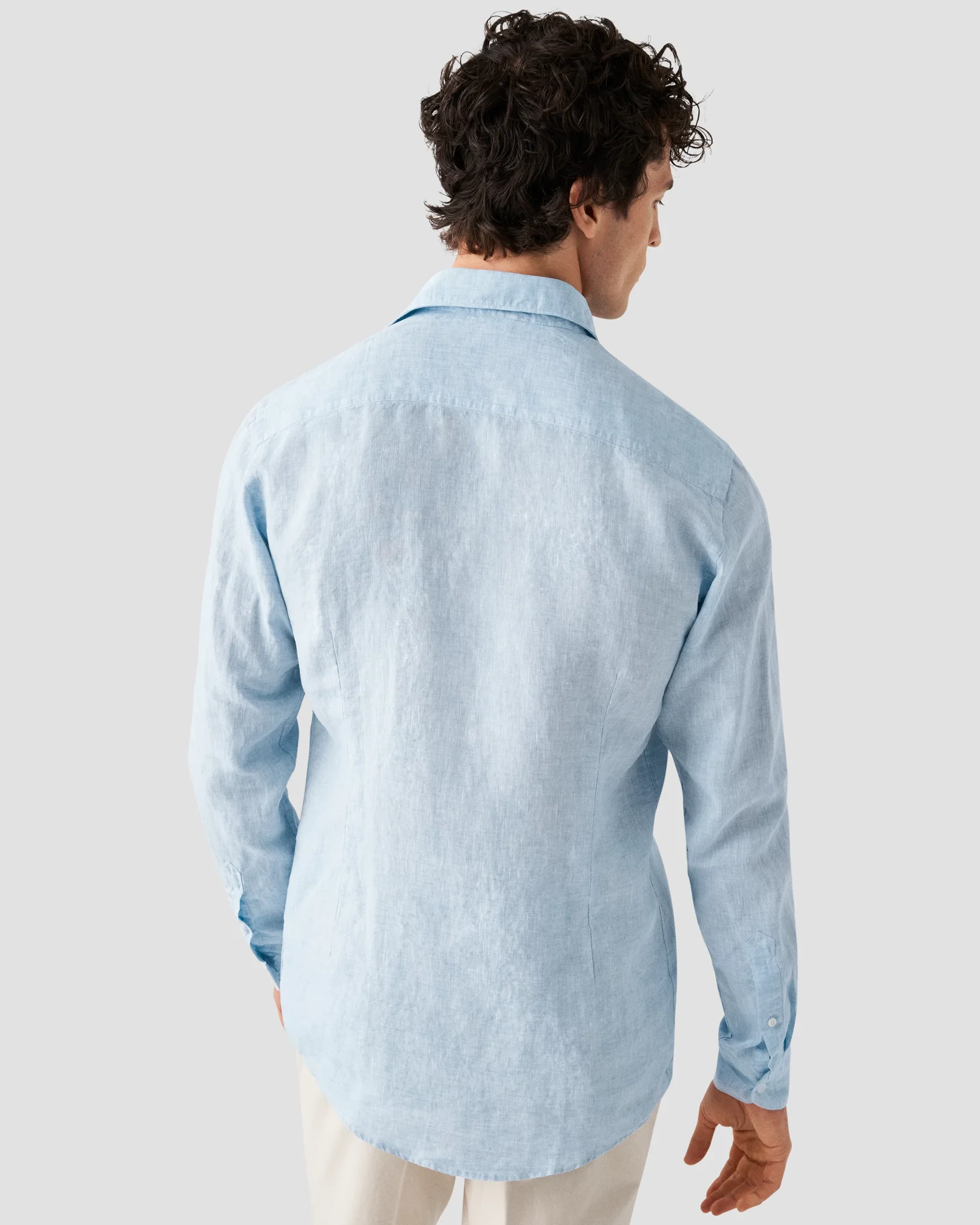 Eton - light blue linen wide spread