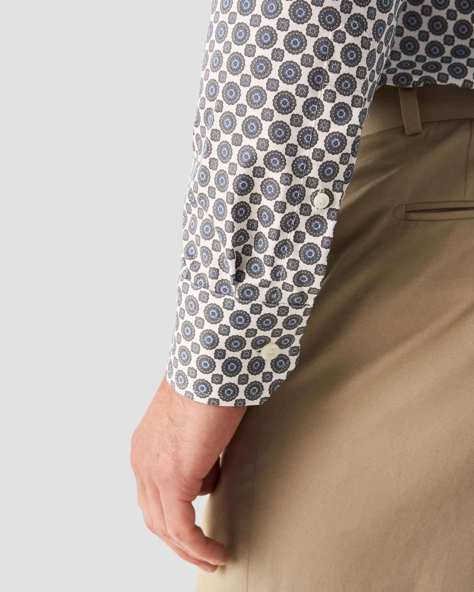 Eton - beige twill medallion print