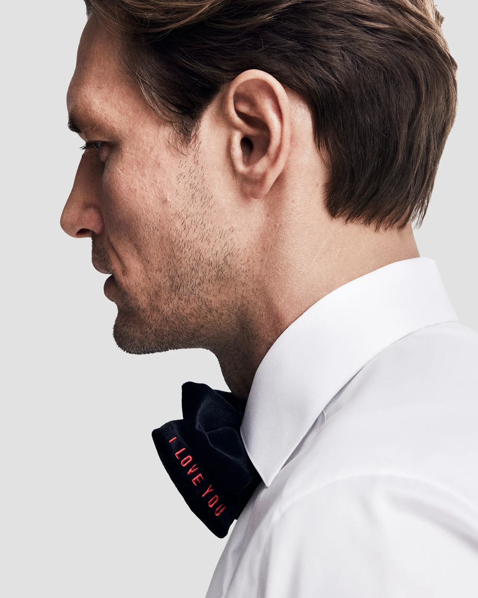 Eton - dark blue velvet bow tie ready tied