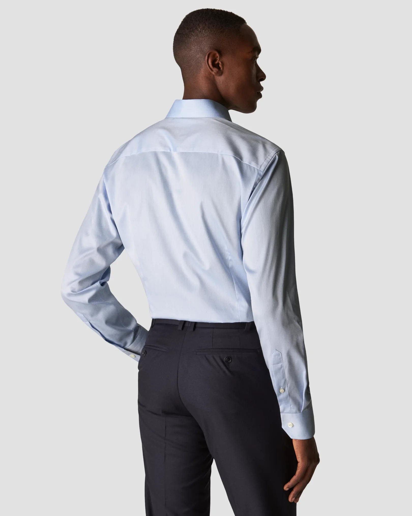 Eton - light blue signature twill cut away single slim