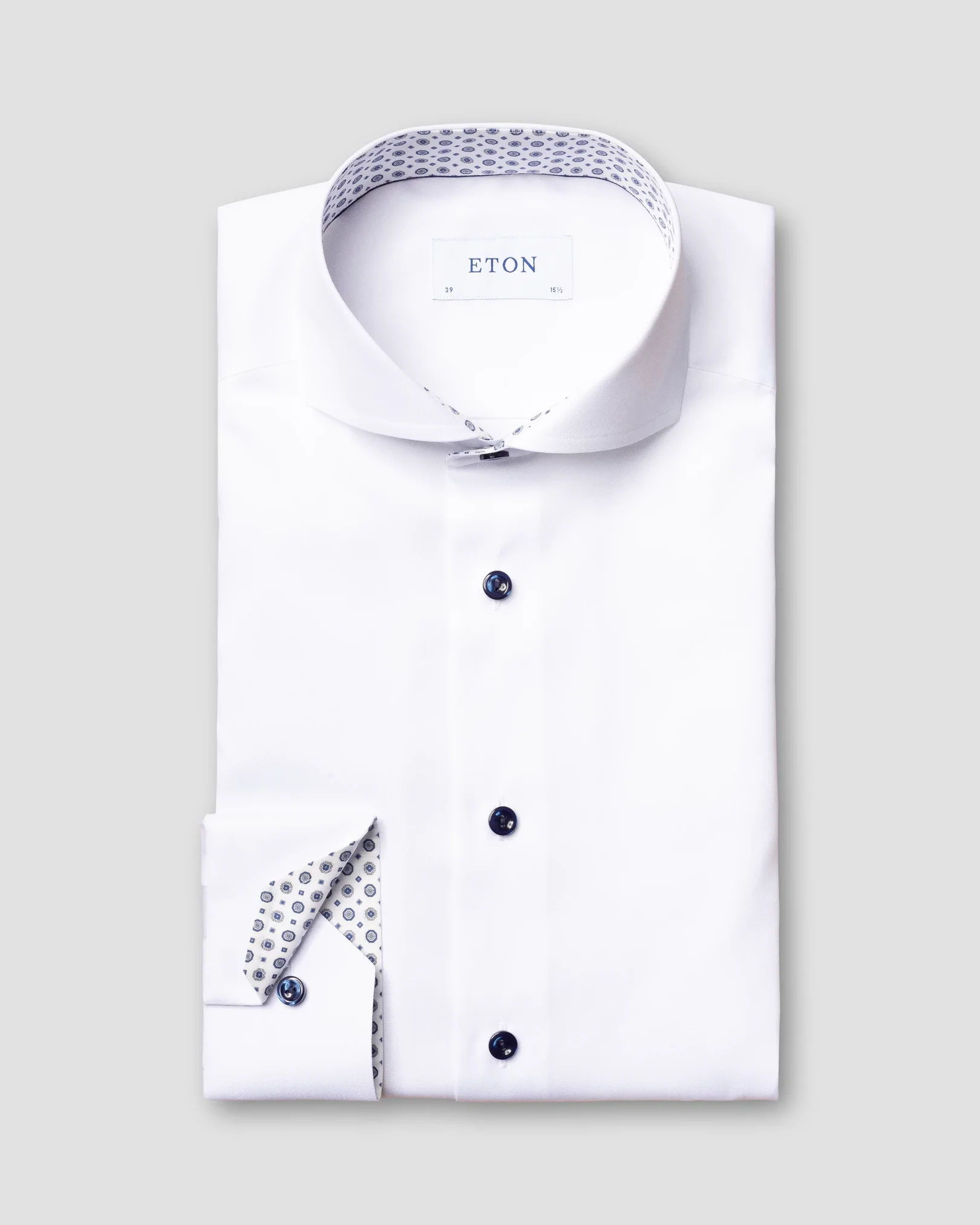 Eton - white twill shirt medallion details extreme cut away