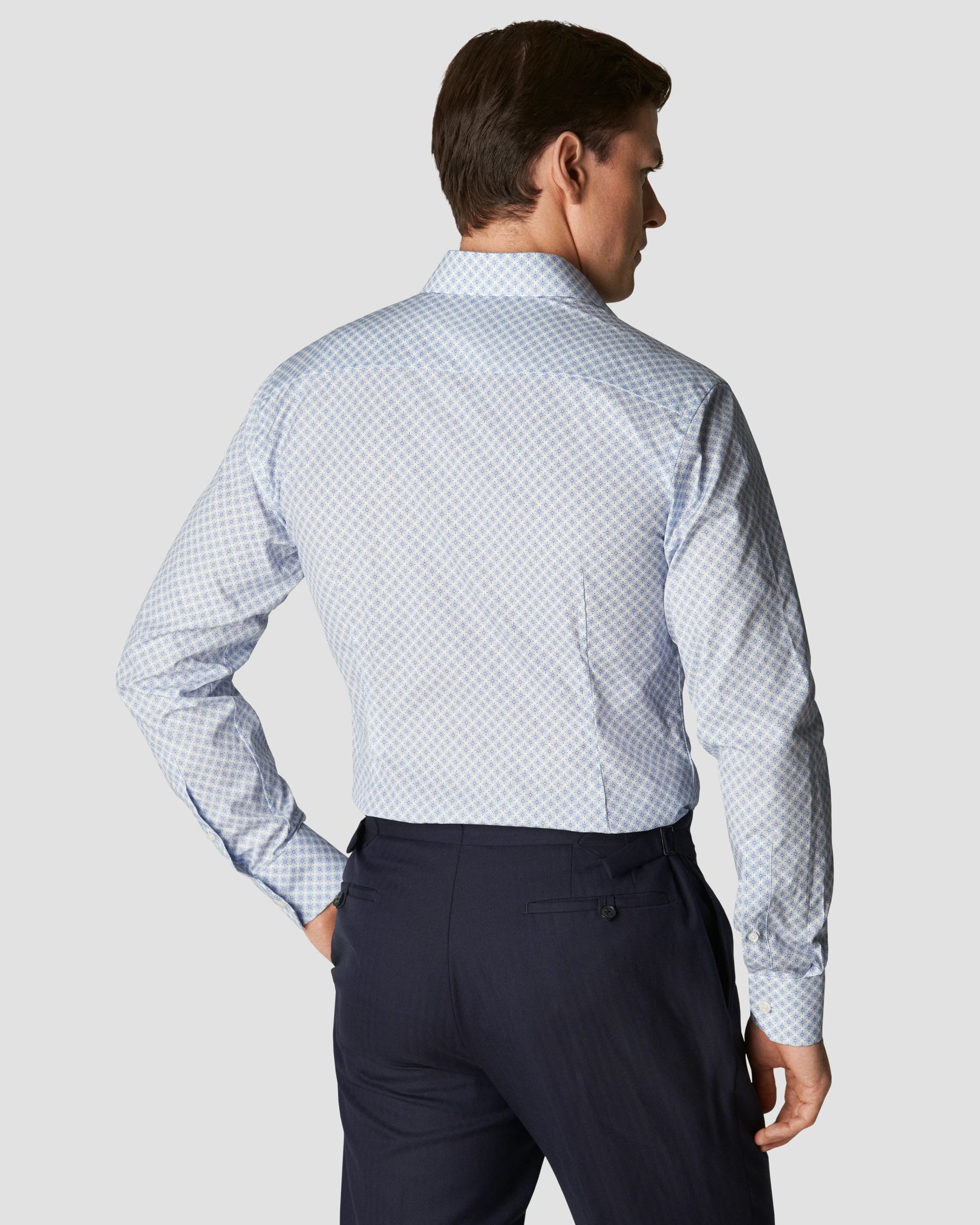 Eton - light blue poplin cutaway medallion print