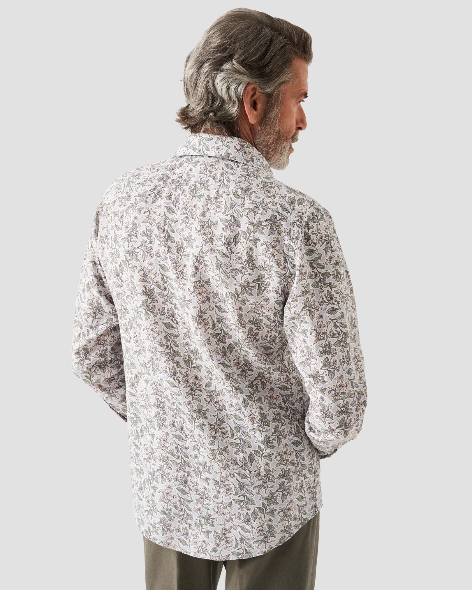 Eton - light blue linen wide spread zagara print