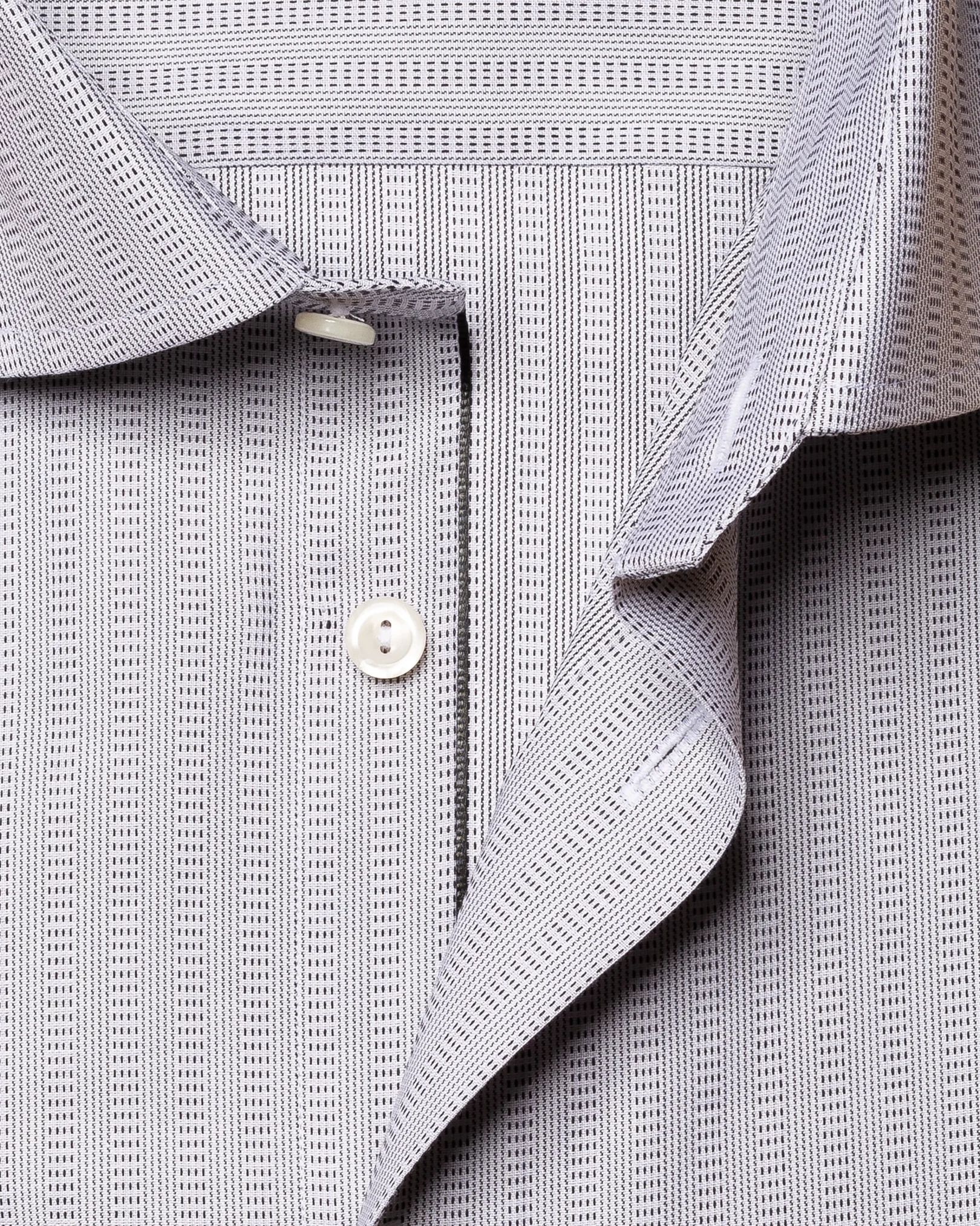 Eton - black signature twill cut away